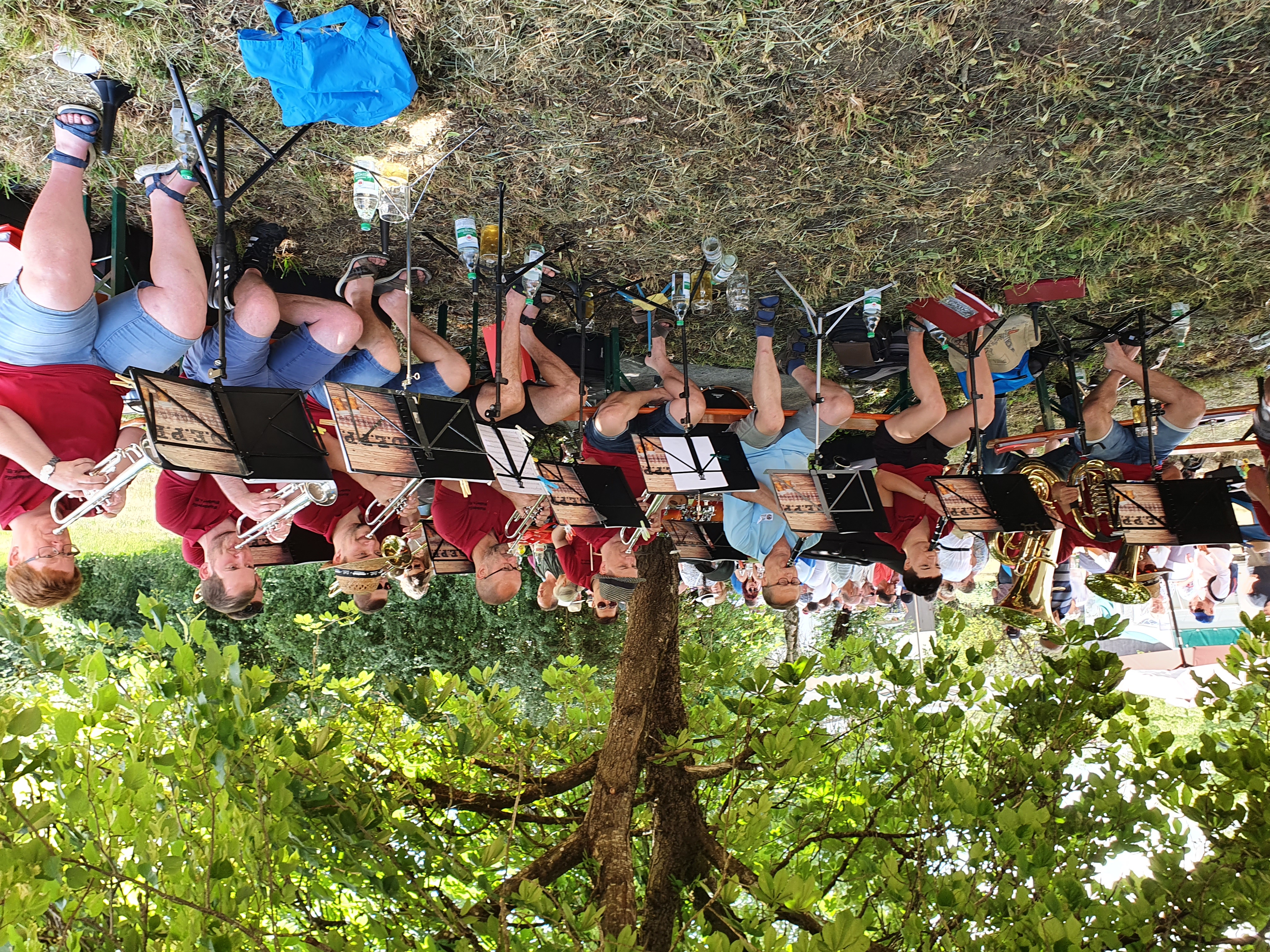 Kleine Besetzung beim Waldhof-Fest